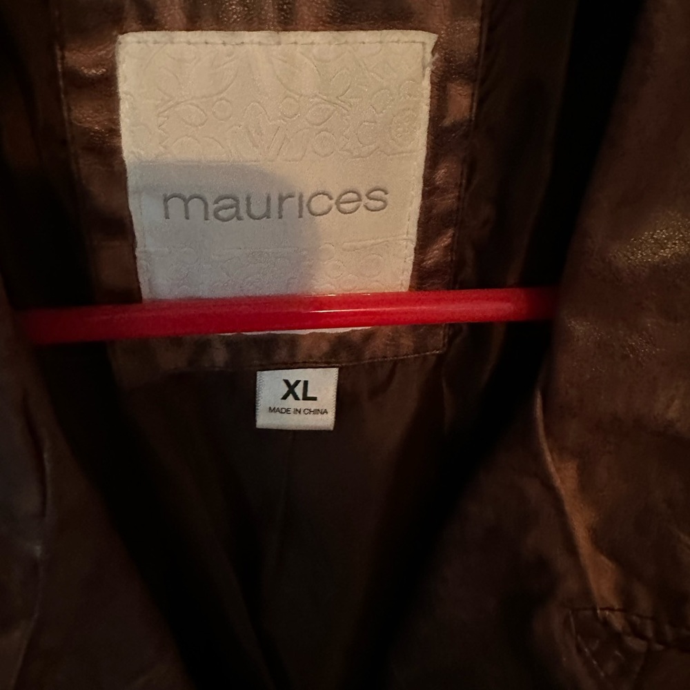 Leather jacket - Picture 2 of 3